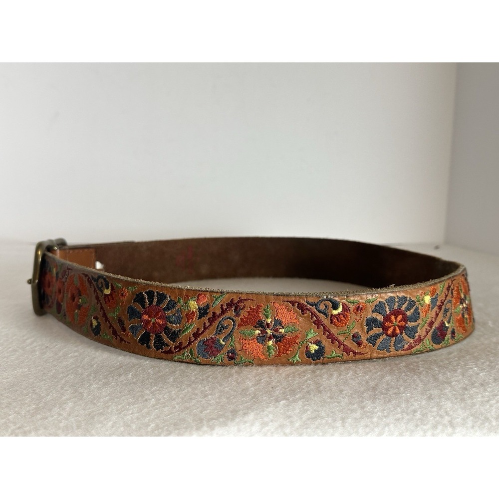 LUCKY BRAND Belt Womens sz.M Embroidered Floral Paisley Leather Brass Buckle - Picture 5 of 7